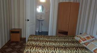 Гостевой дом Daniel Черноморское Двухместный номер с 1 кроватью или 2 отдельными кроватями и собственной ванной комнатой-12