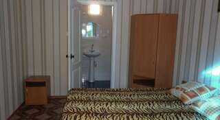Гостевой дом Daniel Черноморское Двухместный номер с 1 кроватью или 2 отдельными кроватями и собственной ванной комнатой-6